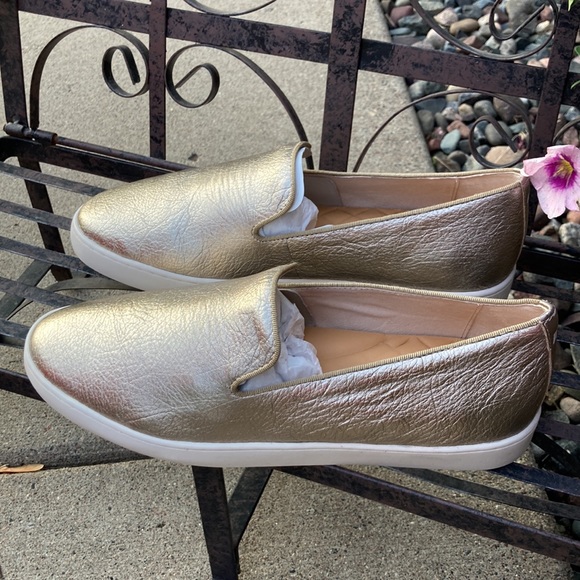 🌸 Birdies Swift Classic Metallic Gold Sneakers - Picture 5 of 11